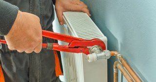 Установка радиаторов отопления в отрадном - цена, стоимость от 1020 руб., работа в доме и квартире